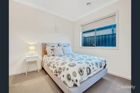 Property photo of 11 Sepal Drive Mickleham VIC 3064