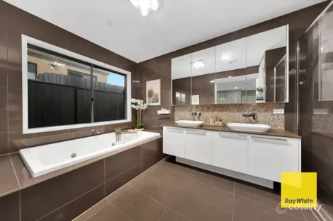Property photo of 20 Baronial Way Craigieburn VIC 3064