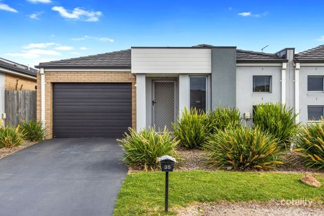 Property photo of 35 Woodright Circuit Cranbourne VIC 3977