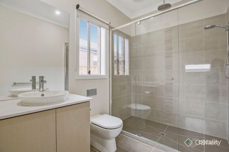 13 Cherrington Ave, Officer, VIC 3809