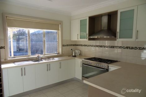 Property photo of 16 Viola Avenue Brooklyn VIC 3012
