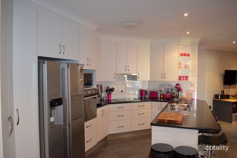 Property photo of 6 Brokenwood Street Emerald QLD 4720