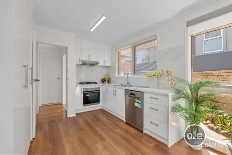 Property photo of 4/73 Laburnum Street Blackburn VIC 3130