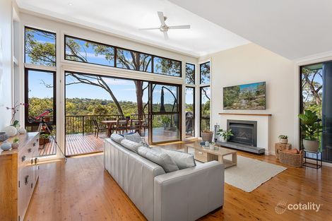 Property photo of 15 Derna Crescent Allambie Heights NSW 2100