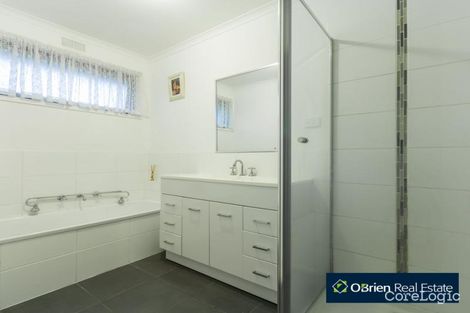 Property photo of 32 Virginia Street Cranbourne VIC 3977