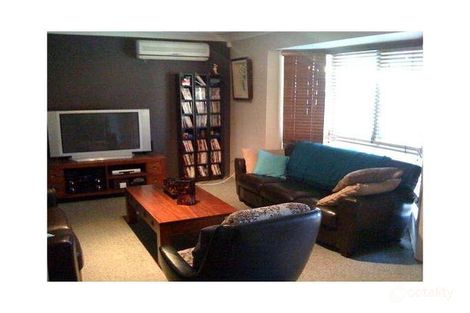 Property photo of 3 Bowood Court Berrinba QLD 4117