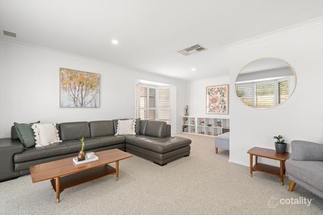 Property photo of 17 Crossland Way Kardinya WA 6163