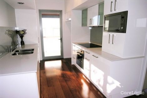 Property photo of 2/170 Kingsley Terrace Manly QLD 4179