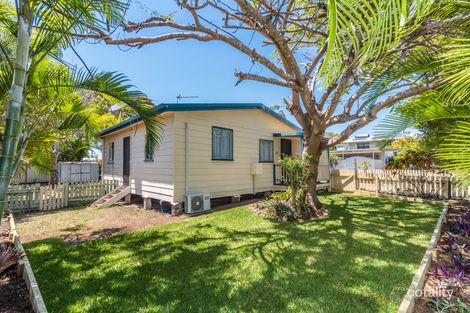 22 Caringa St, Urangan, QLD 4655