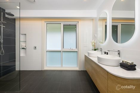 Property photo of 10 Wandeen Place St Ives Chase NSW 2075