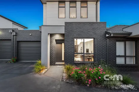 Property photo of 4/3 Lex Grove Oak Park VIC 3046