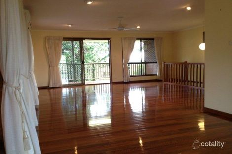 Property photo of 16 Currawong Street Bundamba QLD 4304