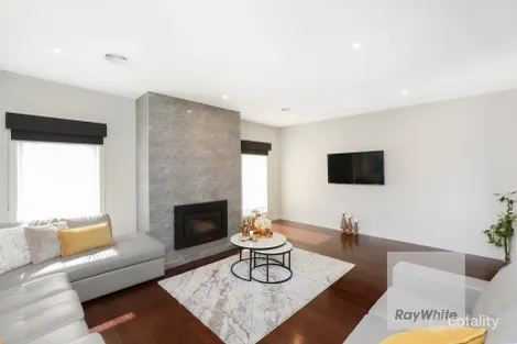 Property photo of 14 Rouge Way Craigieburn VIC 3064