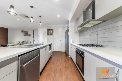 Property photo of 29 Lineham Drive Cranbourne East VIC 3977