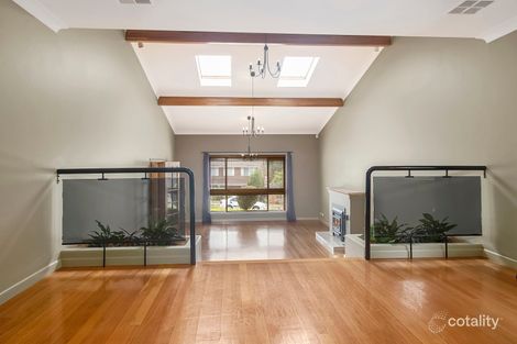 Property photo of 3 Grevillea Close Bossley Park NSW 2176