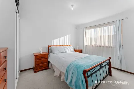 Property photo of 65 Cameron Parade Bundoora VIC 3083
