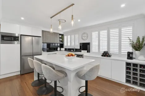 Property photo of 32 Kisdon Crescent Prospect NSW 2148