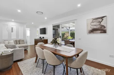 Property photo of 32 Kisdon Crescent Prospect NSW 2148