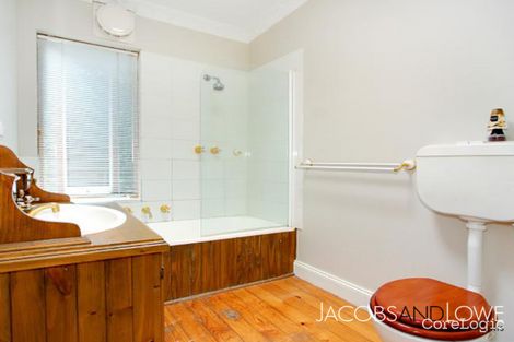 Property photo of 2/23 Seaview Avenue Mornington VIC 3931