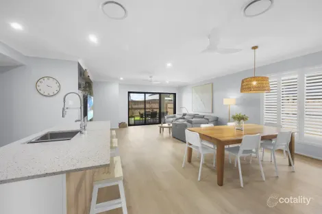 Property photo of 6 Canning Crescent Nirimba QLD 4551