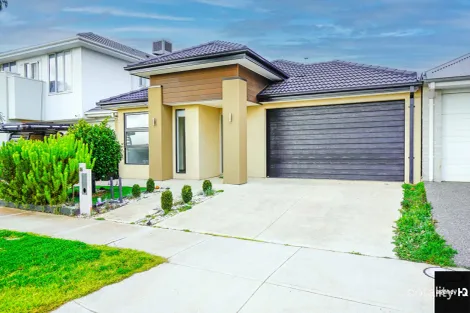 36 Basildon Cres, Strathtulloh, VIC 3338
