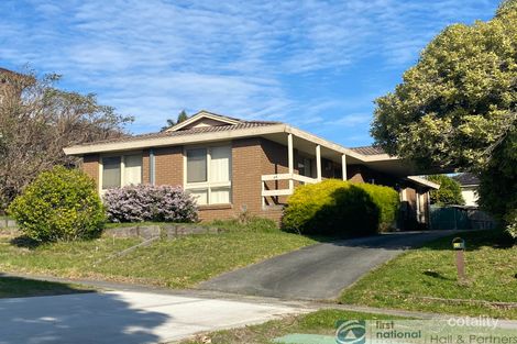 Property photo of 46 Joseph Banks Crescent Endeavour Hills VIC 3802