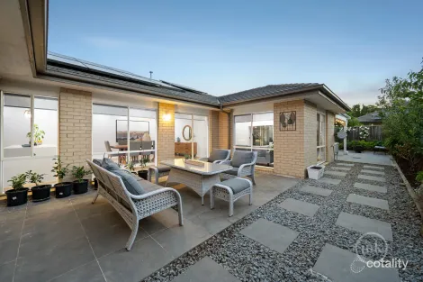 Property photo of 23 Laurimar Boulevard Doreen VIC 3754