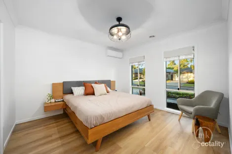 Property photo of 23 Laurimar Boulevard Doreen VIC 3754