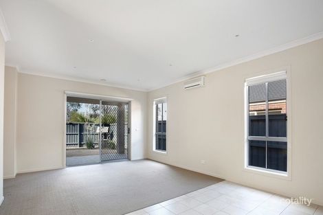 Property photo of 22 Laurence Way Tarneit VIC 3029