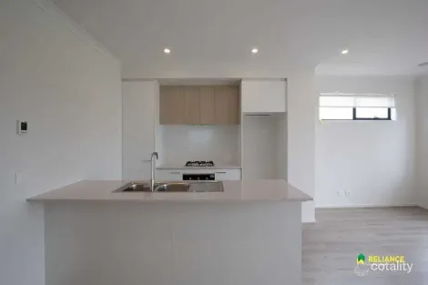 Property photo of 11 Onslow Walk Wyndham Vale VIC 3024
