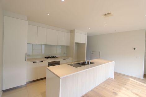 Property photo of 19 Medley Walk Ascot Vale VIC 3032