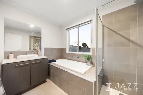 Property photo of 90 Bruckner Drive Point Cook VIC 3030