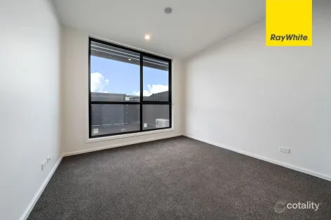 Property photo of 9/6 Inge King Crescent Whitlam ACT 2611