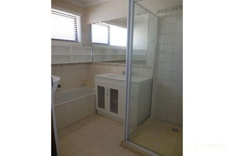 Property photo of 32 Guildford Crescent Narre Warren VIC 3805