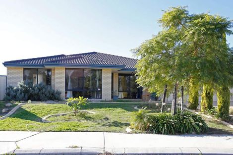 19 Allanbi Cir, Carramar, WA 6031