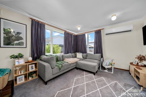 17 Esdaile St, Claremont, TAS 7011