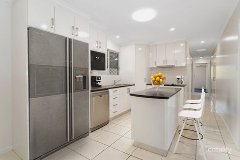 Property photo of 10 Fernleigh Avenue Andergrove QLD 4740