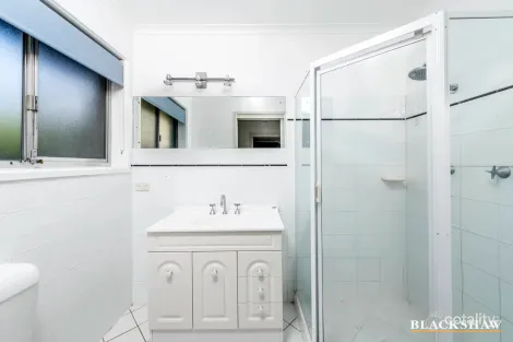 Property photo of 118 Caley Crescent Narrabundah ACT 2604