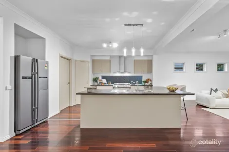 Property photo of 25 Pembury Way Hillside VIC 3037