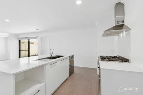 Property photo of 25 Lunarossa Drive Two Rocks WA 6037