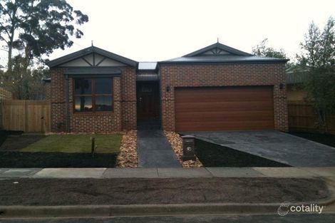 7 Glenn Ct, Mooroolbark, VIC 3138