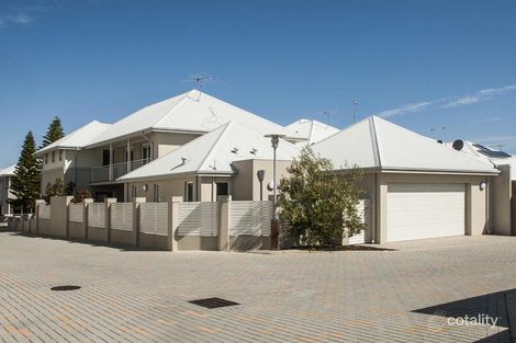 Property photo of 5 Tenerife Boulevard Hillarys WA 6025