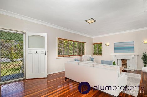 Property photo of 35 Taringa Parade Indooroopilly QLD 4068