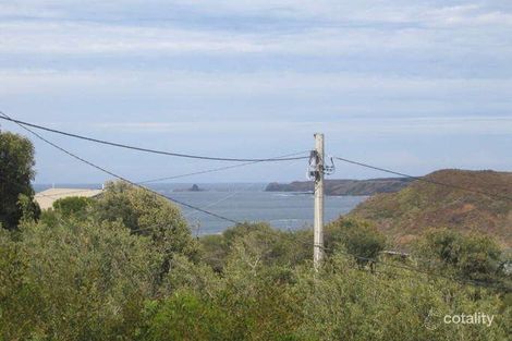Property photo of 60 Waikiki Crescent Smiths Beach VIC 3922