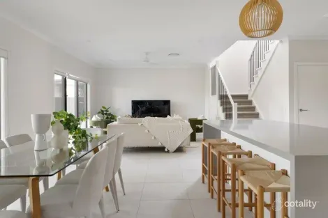 Property photo of 12 Dewberry Place Bridgeman Downs QLD 4035