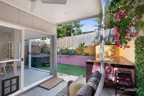 Property photo of 1/295 Wynnum Road Norman Park QLD 4170