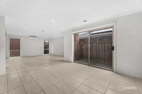 Property photo of 23 Brolin Terrace Cranbourne North VIC 3977