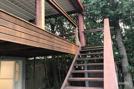 Property photo of 16 Koonwarra Street Labrador QLD 4215