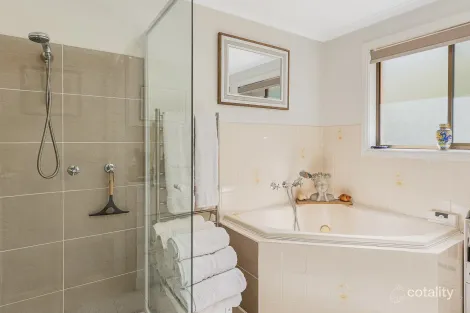 Property photo of 16 Turner Drive Akolele NSW 2546