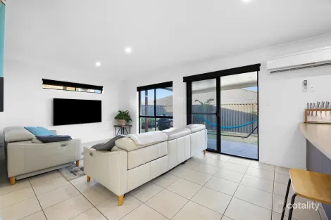 Property photo of 2/3 Zac Street Upper Coomera QLD 4209